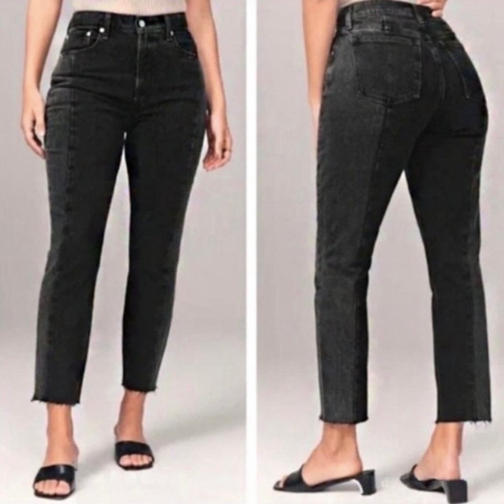 Abercrombie & Fitch Curve Love High Rise The Mom
Jeans 2-Toned Black Size 28